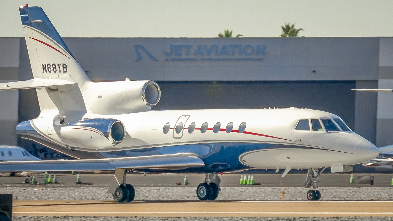 Close Up Private Jet Plane Spotting at Scottsdale Airport (KSDL)