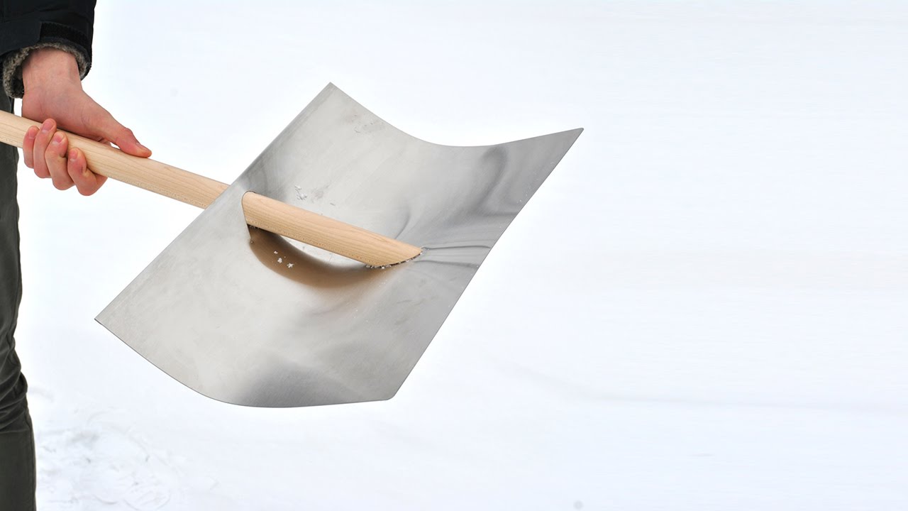 Norci na zvezi in dostava lopate za sneg