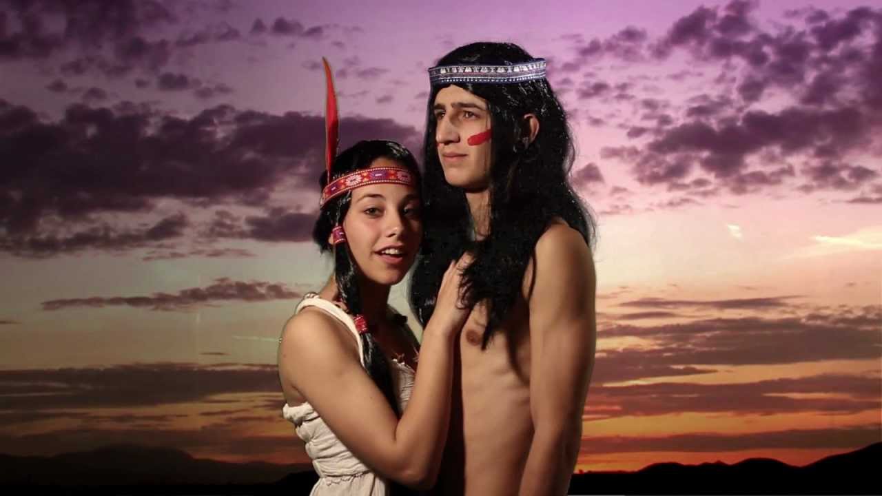 Exterior Juli Melillo - Call Me Maybe