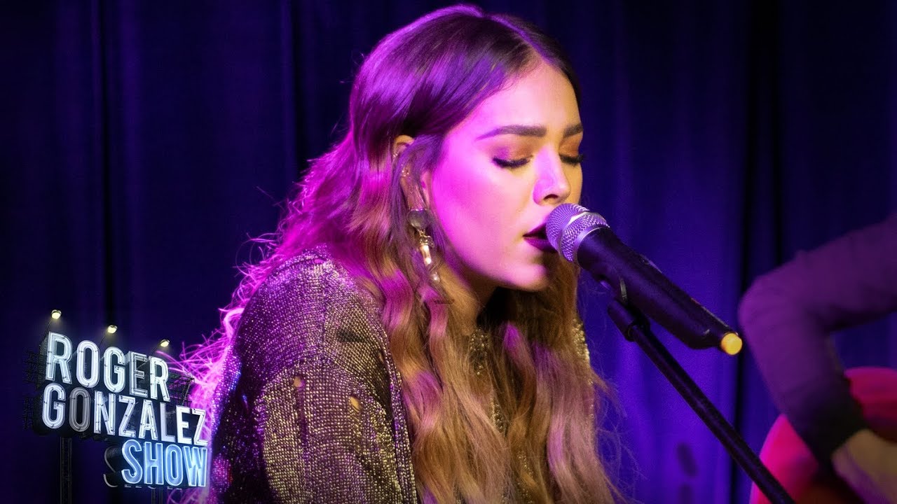 DANNA PAOLA CANTA 