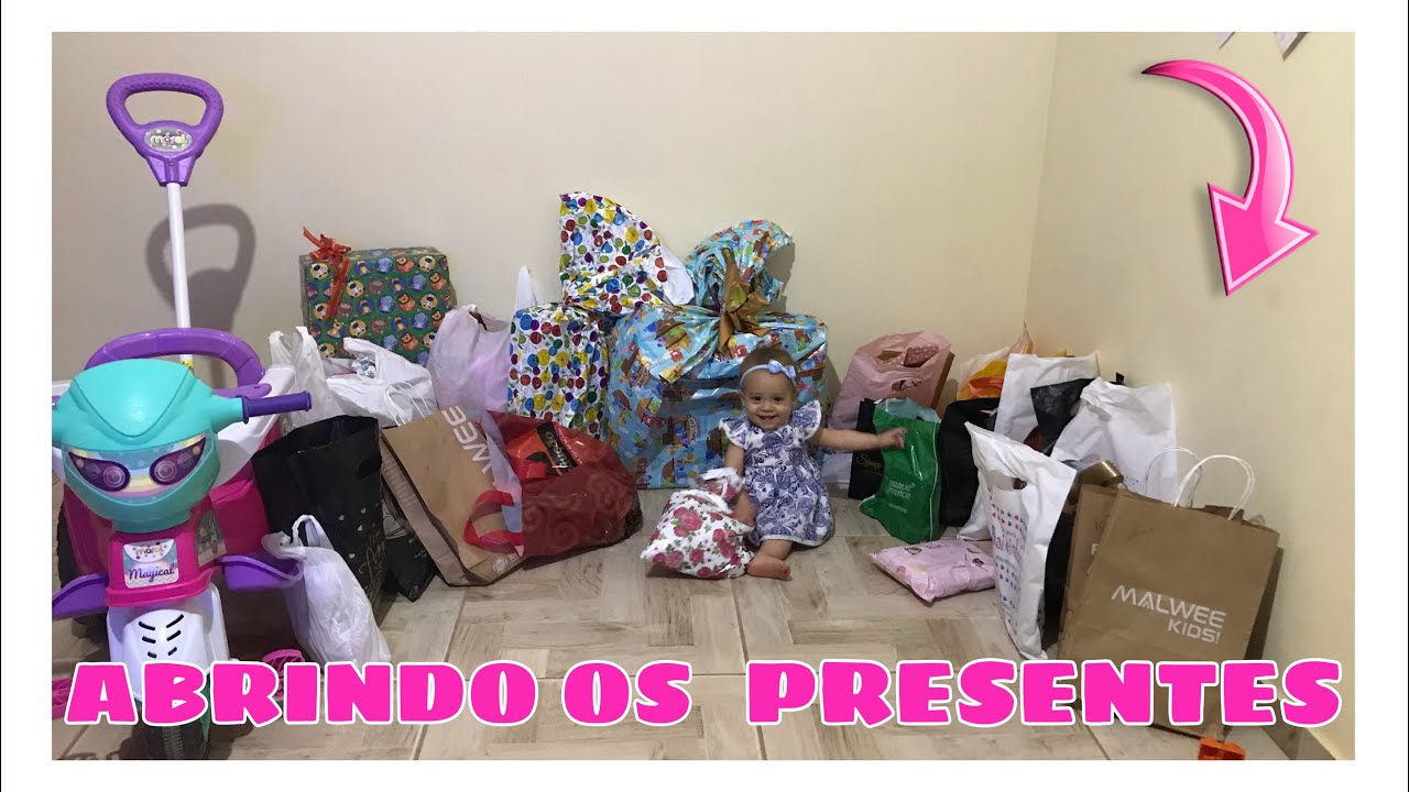 ABRINDO OS PRESENTES DO ANIVERSÁRIO DA ISA DE 1 ANINHO