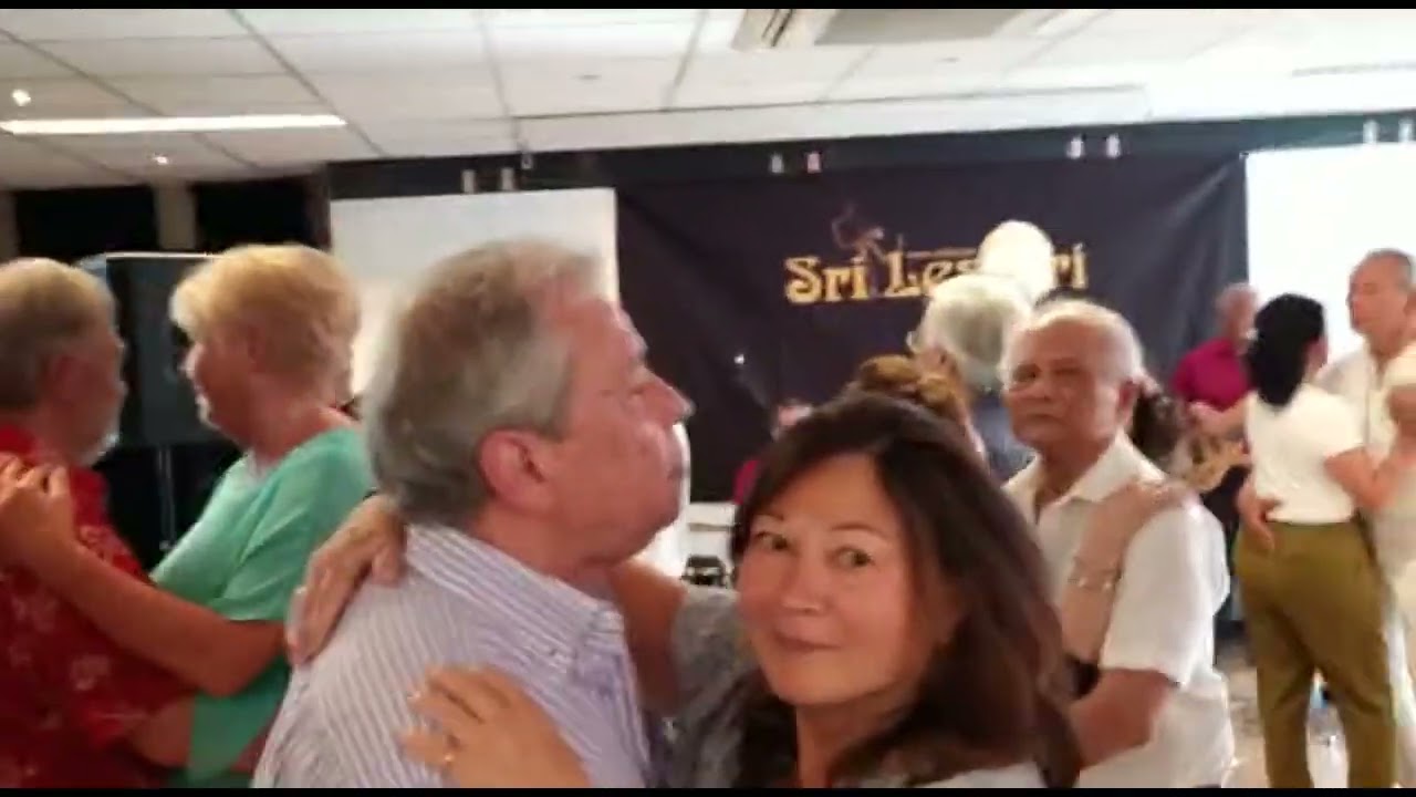 Matinee Sri Lestari met At Once