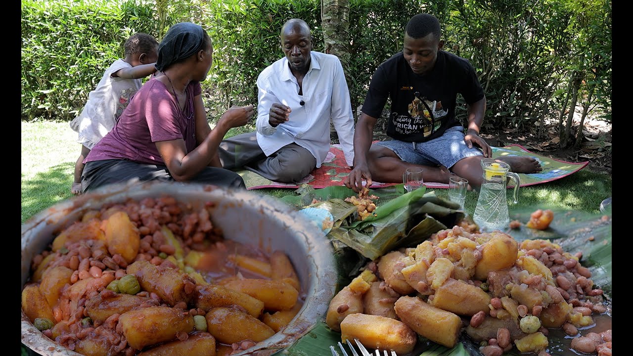 Why This Village REFUSES PLATES?! Banana leaf Tradition