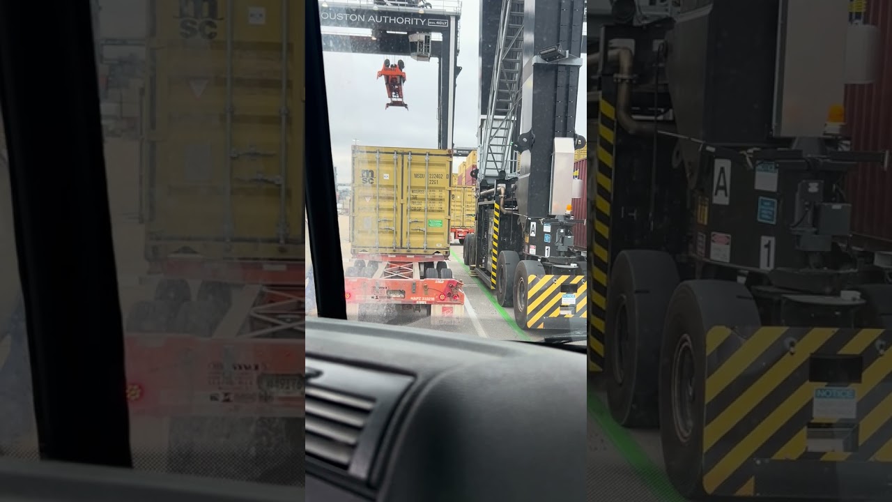 Where is the Port police when you need them lol