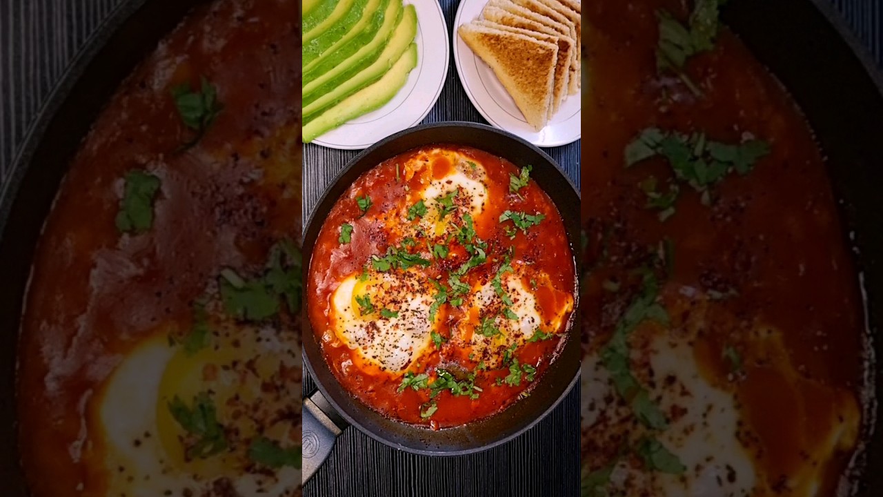 Delicious Baked Beans & Eggs Shakshuka! #shorts