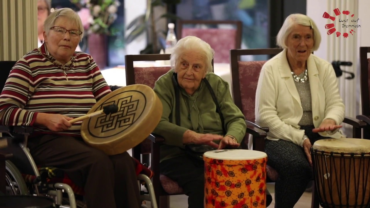 Drum Circle in der Altenpflege mit Ricarda Raabe - Wir wecken Potentiale und fördern Gemeinschaft.