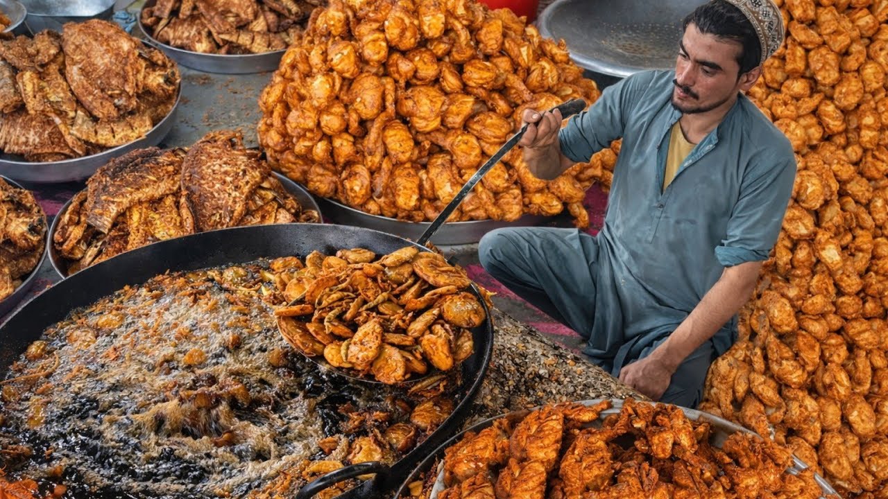 MOST POPULAR PESHAWARI DELICIOUS FRIED CHICKEN & FRIED FISH RECIPE - 300+ CHICKEN SOLD EVERY DAY