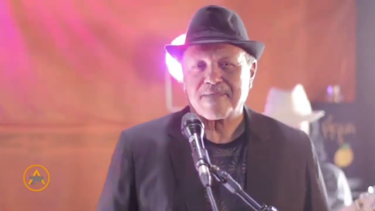 TARCYS ANDRADE AOS NAMORADOS