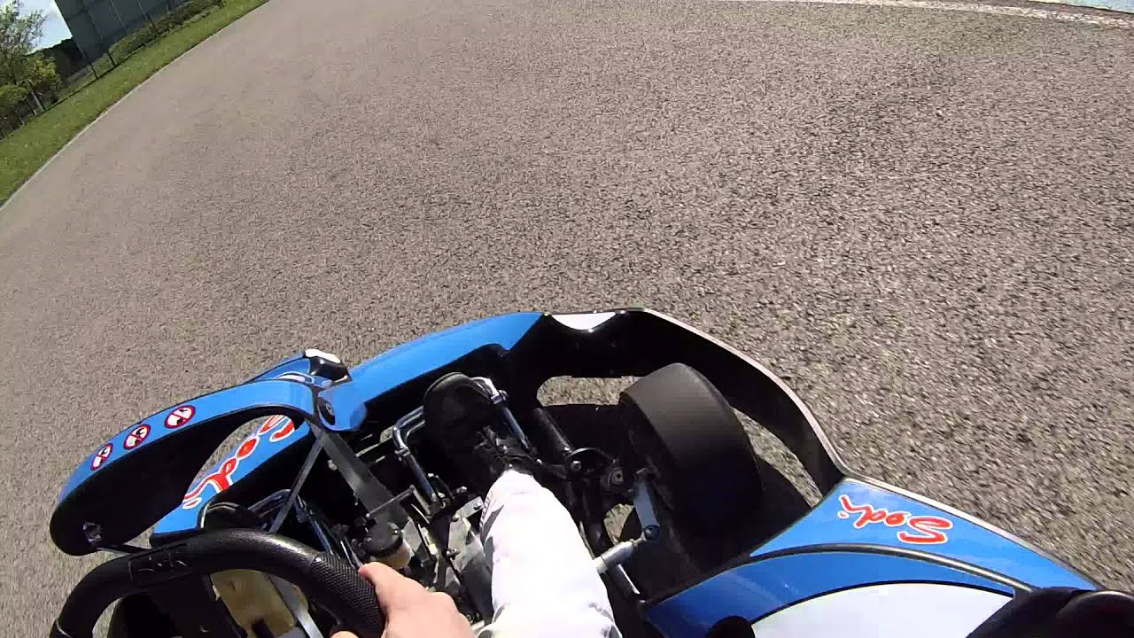 karting les pneu qui grince