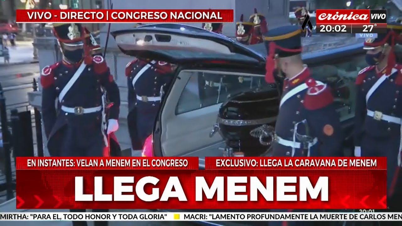 Bajo la lluvia, los restos de Carlos Menem llegaron al Congreso de la Nación