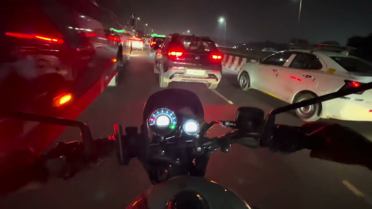 Riding #350 enjoying life#delhi 
