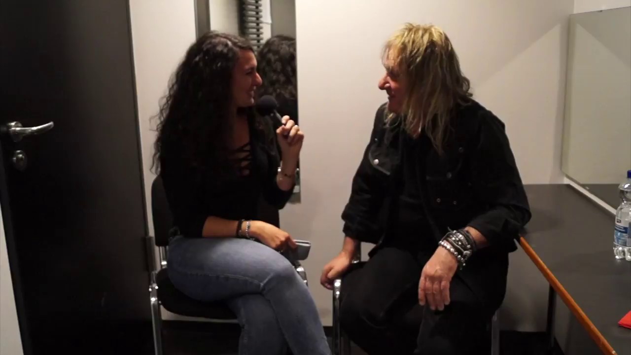 CoreLeoni Interview x COMEBACKSTAGE