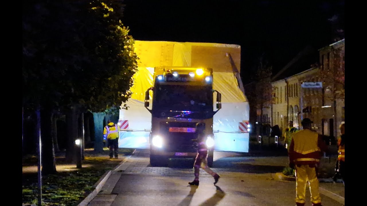 Schwertransport am Niederrhein- Antennenkomponenten für Chile | Hövelmann+Böckenholt