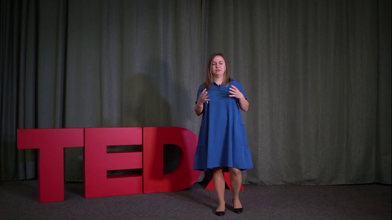 Почему люди боятся математики и что с этим делать? | Анна Будакова | TEDxPloschadMira