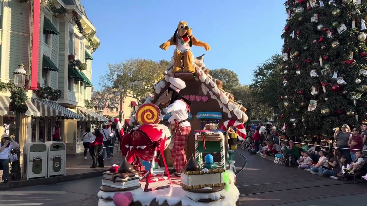 A Christmas Fantasy Disneyland 2025 Parade