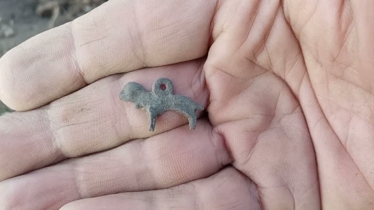 BUSCANDO MONEDAS ENCONTRÉ UN ANILLO MUY ANTIGUO 😱😱😱