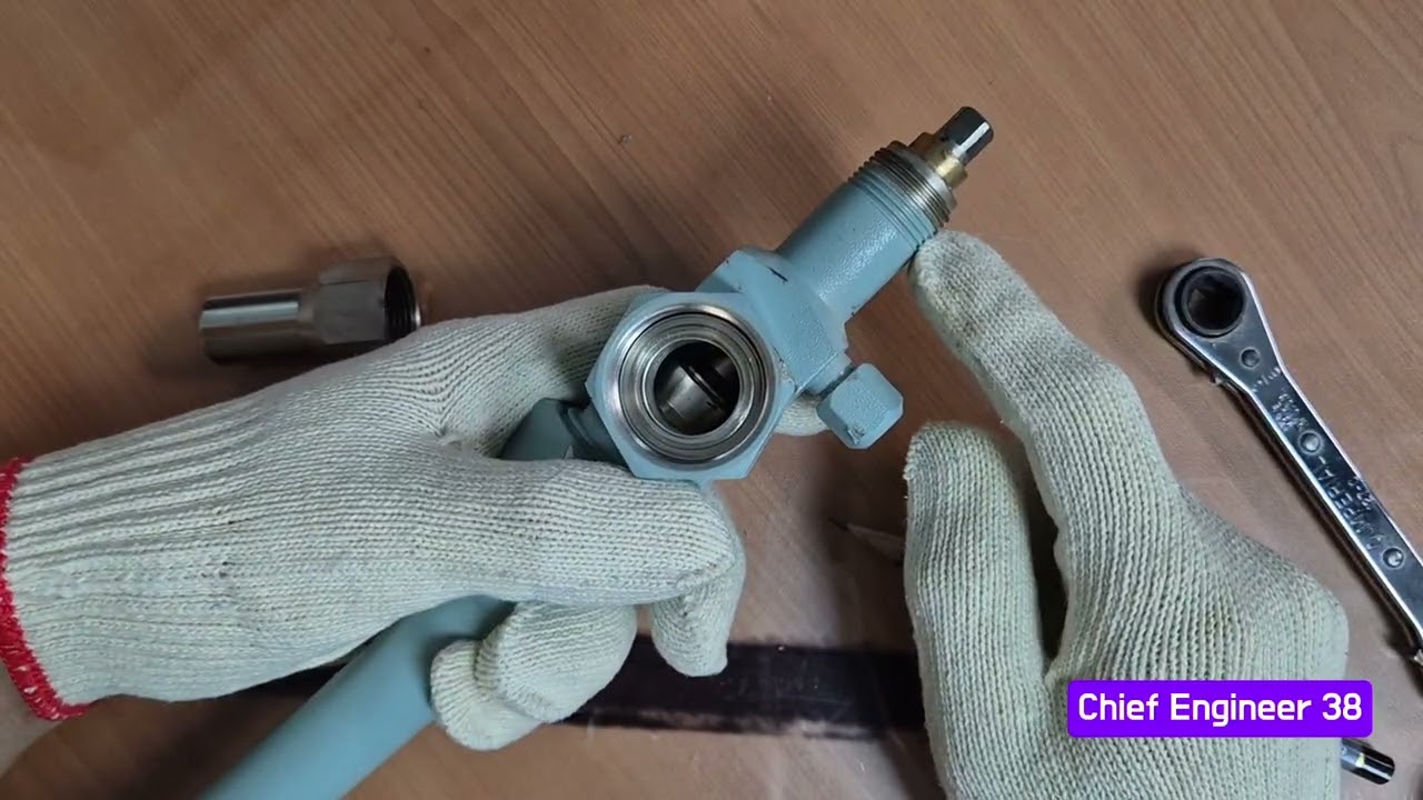 냉동기 밸브 조작할 때 왜 자꾸 그러는거야?