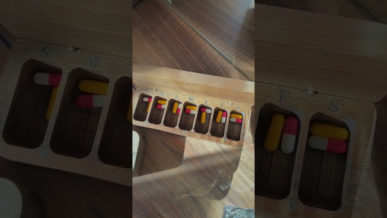 Pill Organizer 7 day,Personalized Wooden Box,Modern Pill Case,Handmade pill box,Unique Vitamin box