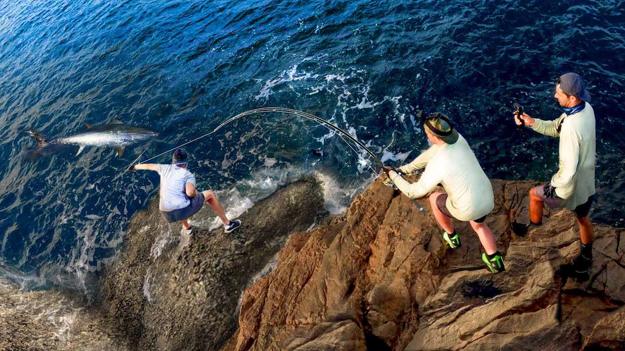Huge Tuna Takes Lure & Marlin Action! Island Fishing