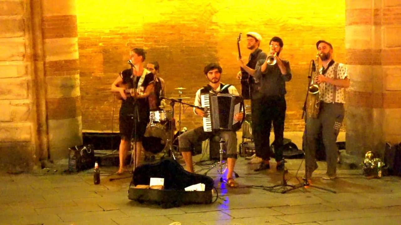 Music at Street - Piazza Maggiore-Bologna