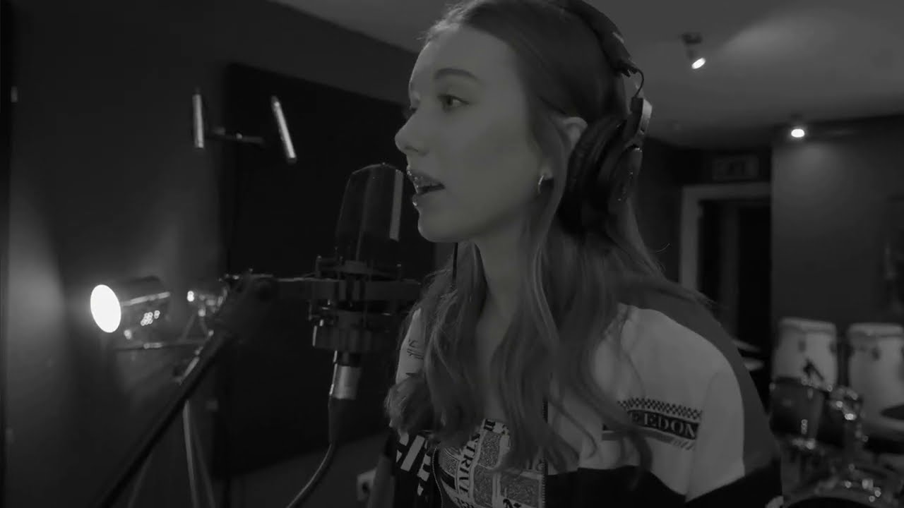 'Imagine' Cover Single by Niamh Noade