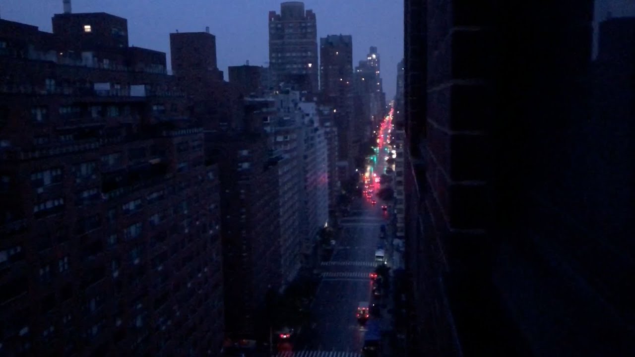 Brief but widespread power outages across Upper Manhattan