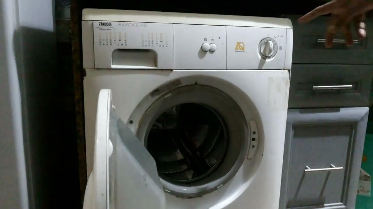 كيفية تشغيل الغسالة الاتوماتيك ايديال زانوسى القديمة Zanussi Aqua Cycle 400