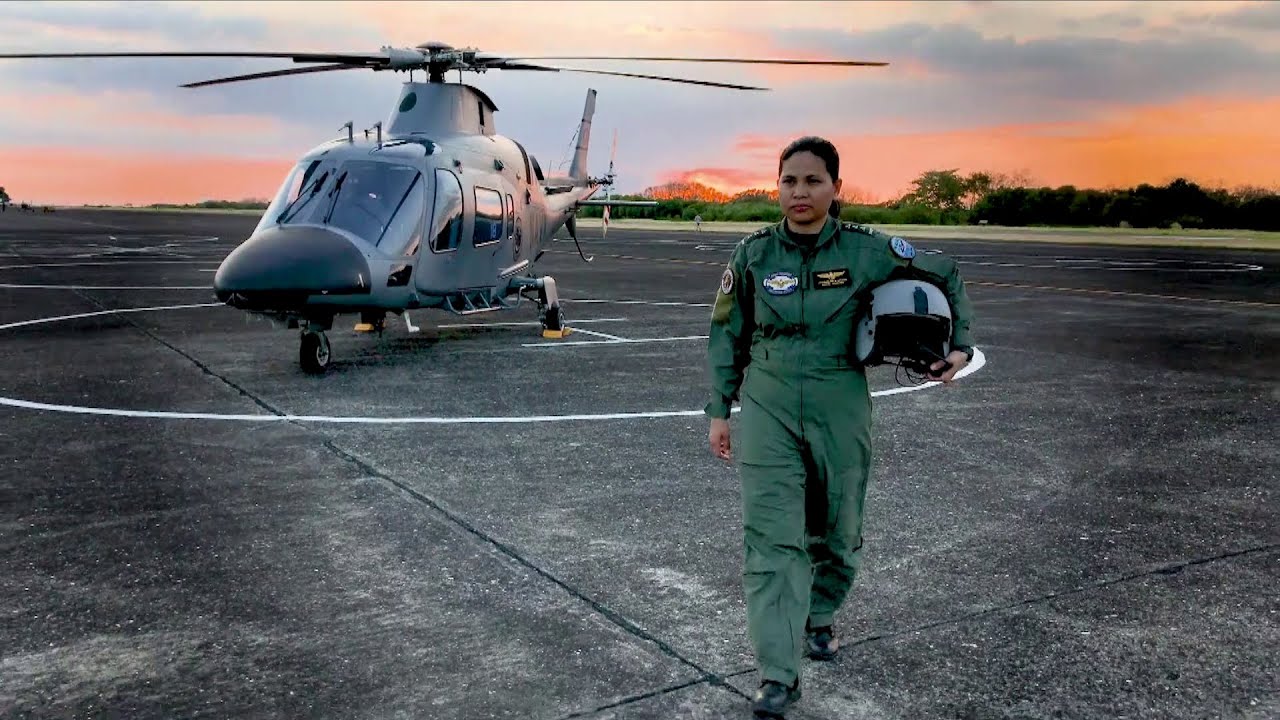 Ang istorya ng katapangan at dedikasyon ng isang lady pilot ng Philippine Navy