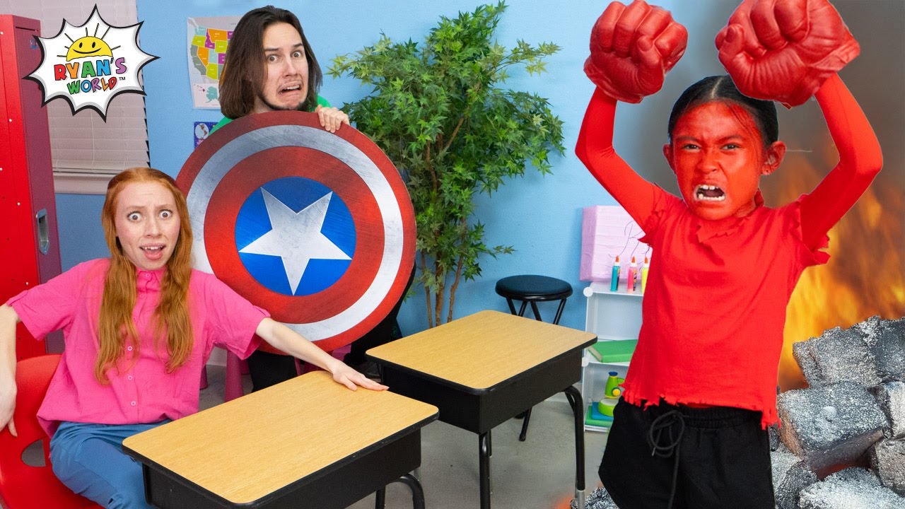 Zaidee Goes on a RED HULK Rampage!