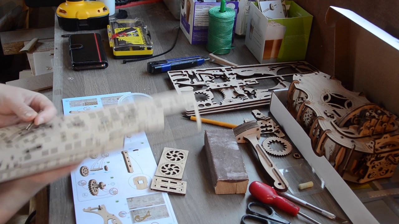 UGear Hurdy Gurdy Kit build timelapse