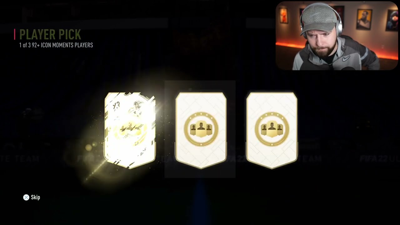 First 92+ Icon Moments Player Pick