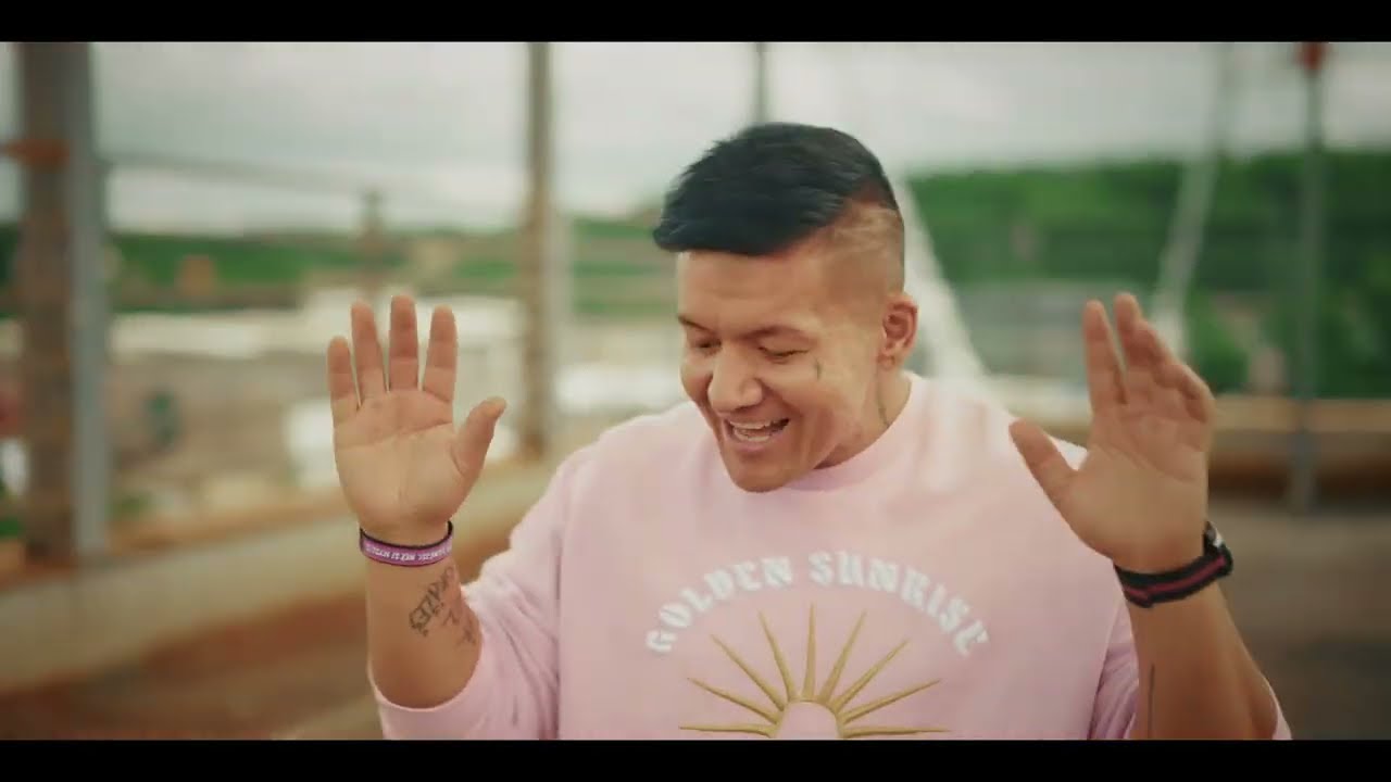 RAEGO - V&Scaron;ECHNO BUDE ZASE FAJN feat. SABINA KŘOV&Aacute;KOV&Aacute;