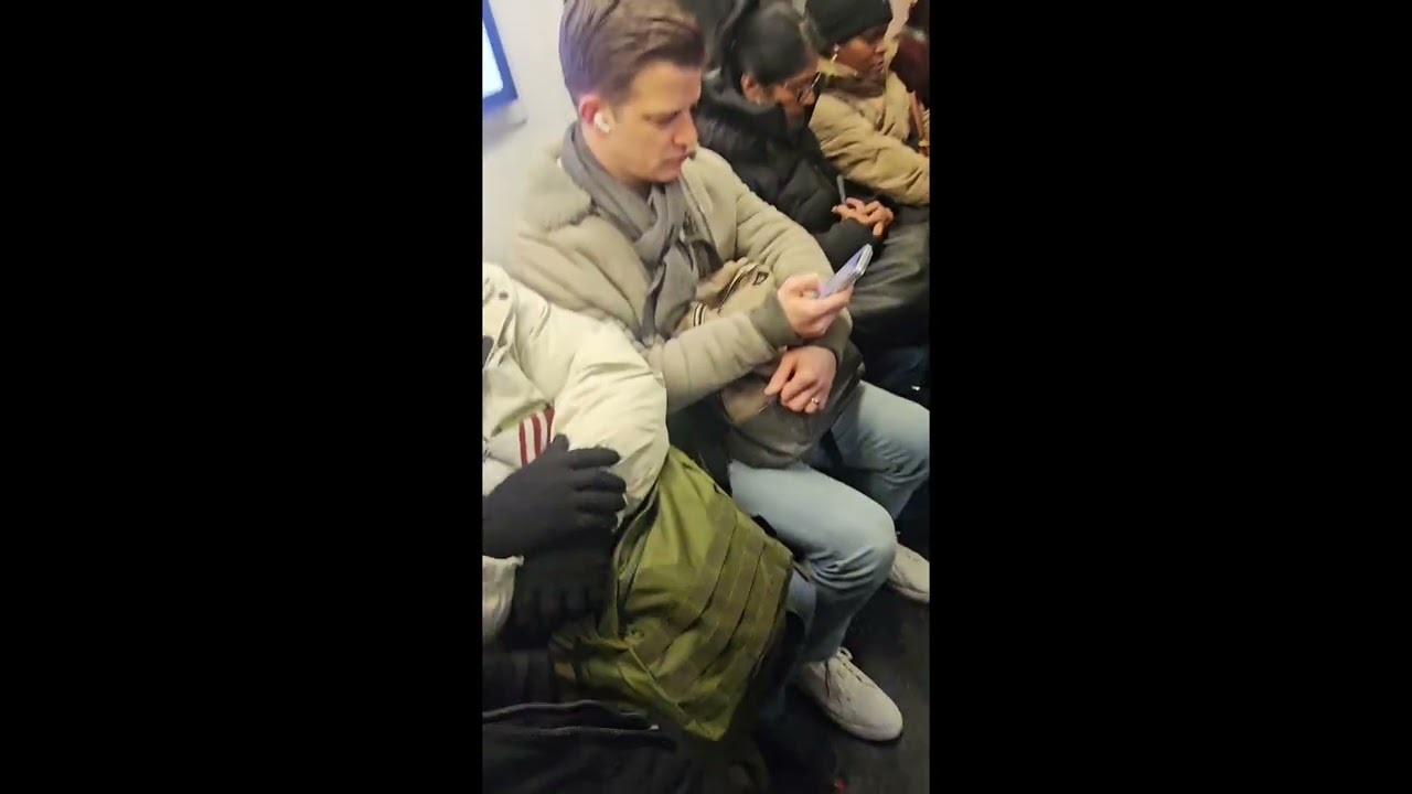 Моя дорога домой с работы! Пойду куплю хлеб и пойду в супермаркет в Бронксе.
