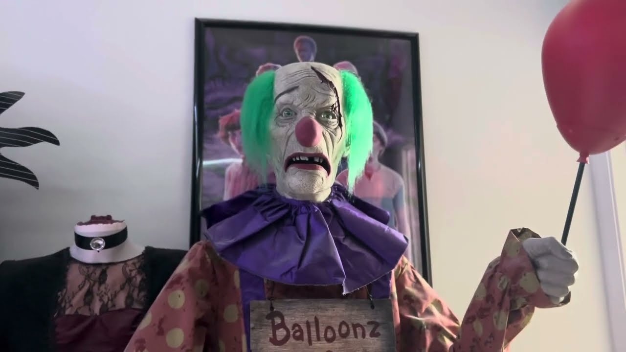 Spirit Halloween 2023 Heckles the Clown Animatronic LifeSize Sad Clown (Review)