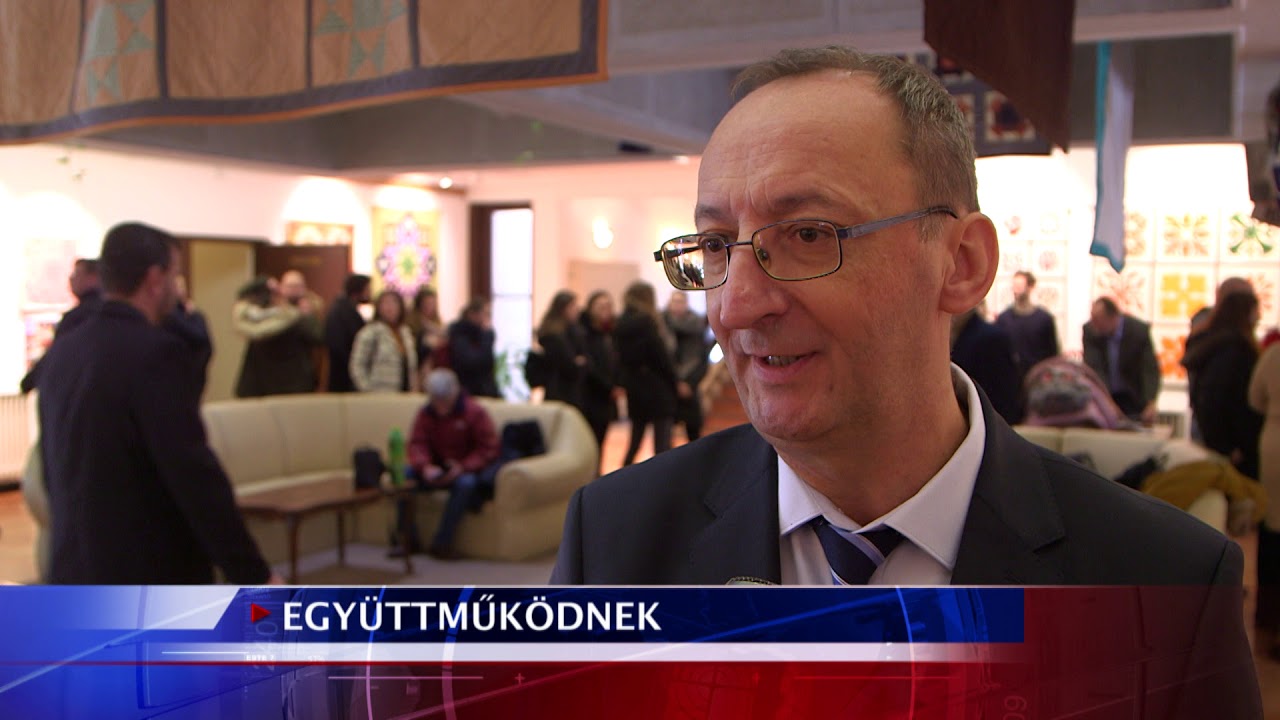 A  hidrobiol&oacute;gus mesterk&eacute;pz&eacute;s 10 &eacute;ves &eacute;vfordul&oacute;j&aacute;t &uuml;nnepelt&eacute;k
