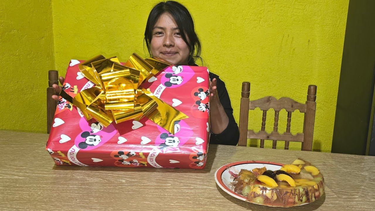 Hoy es el cumpleaños de una amiga muy querida (le prepare  una sorpresa)🎊🎂