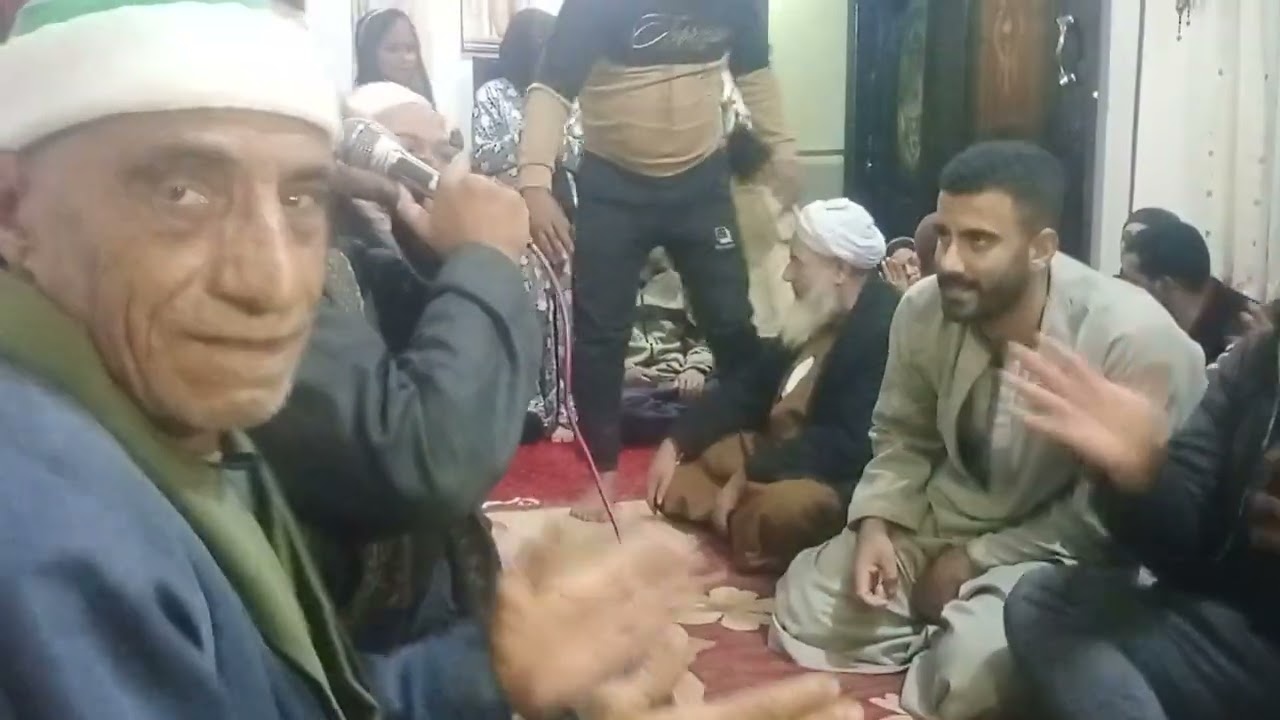 الشيخ فتحي البنديري حضرة مع الشيخ.                   محمد ابو زغلل 