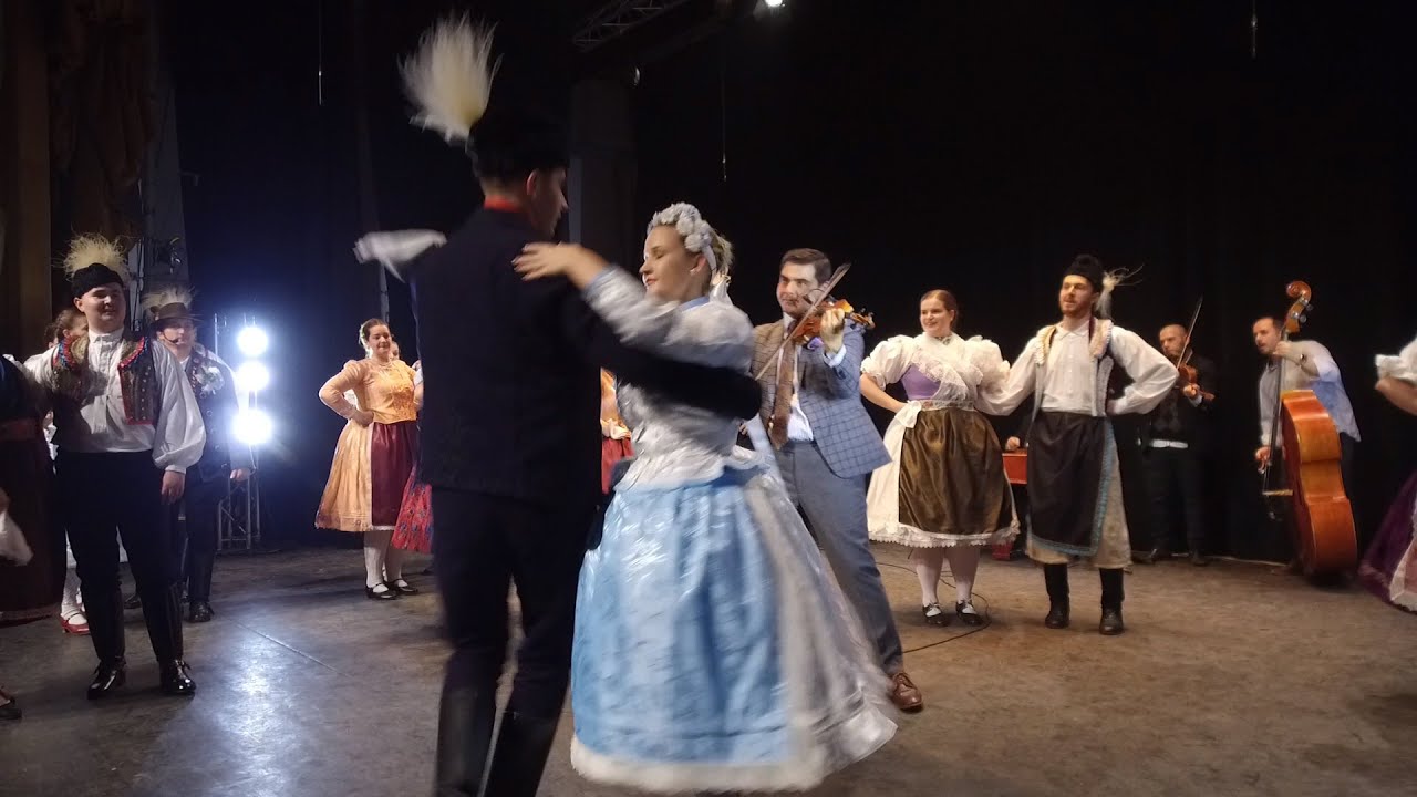 Kapuvár Néptáncegyüttes - Kapuvári lakodalmas