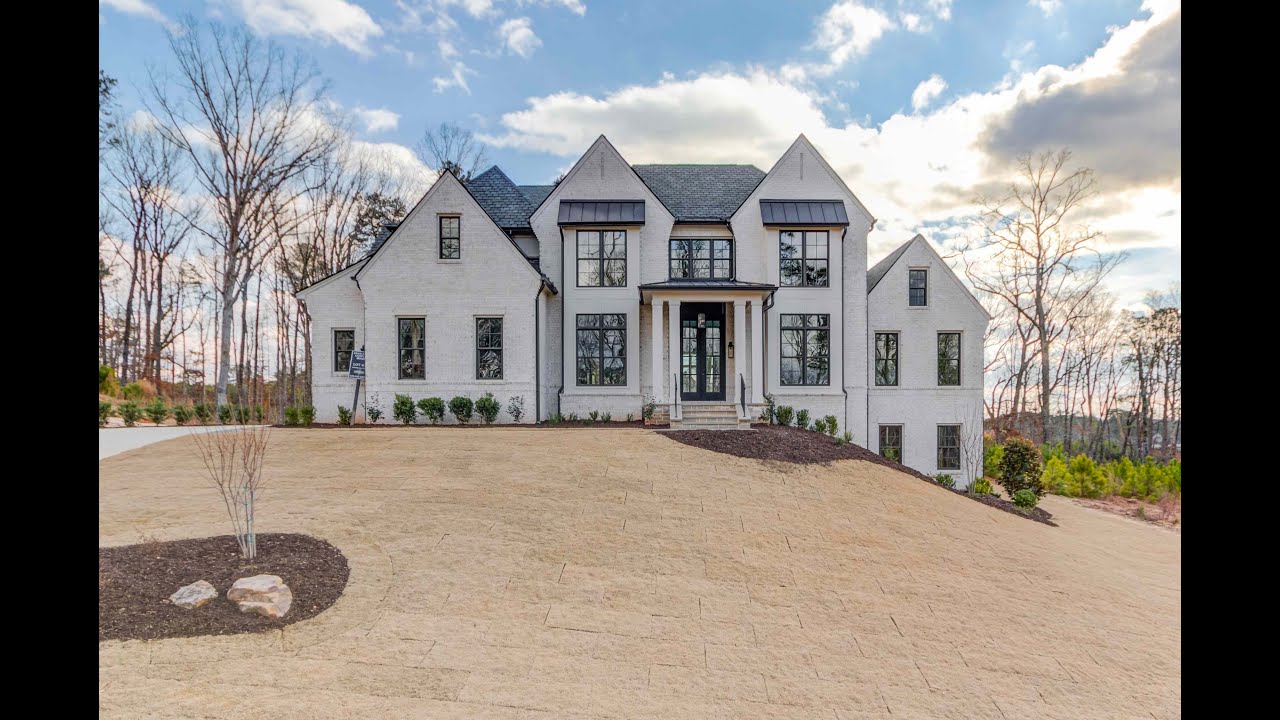 870 Woodvale Pt - Property Tour