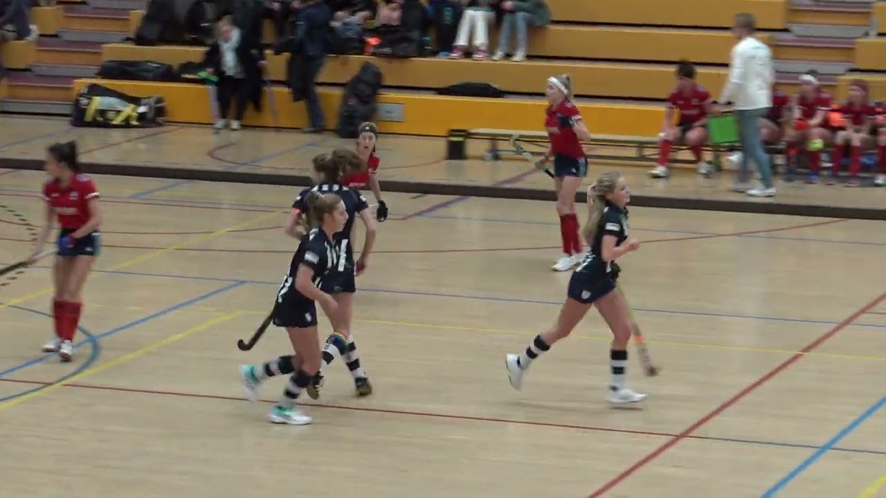 hele wedstrijd nk zaalhockey Tilburg MO16 HDM MO16