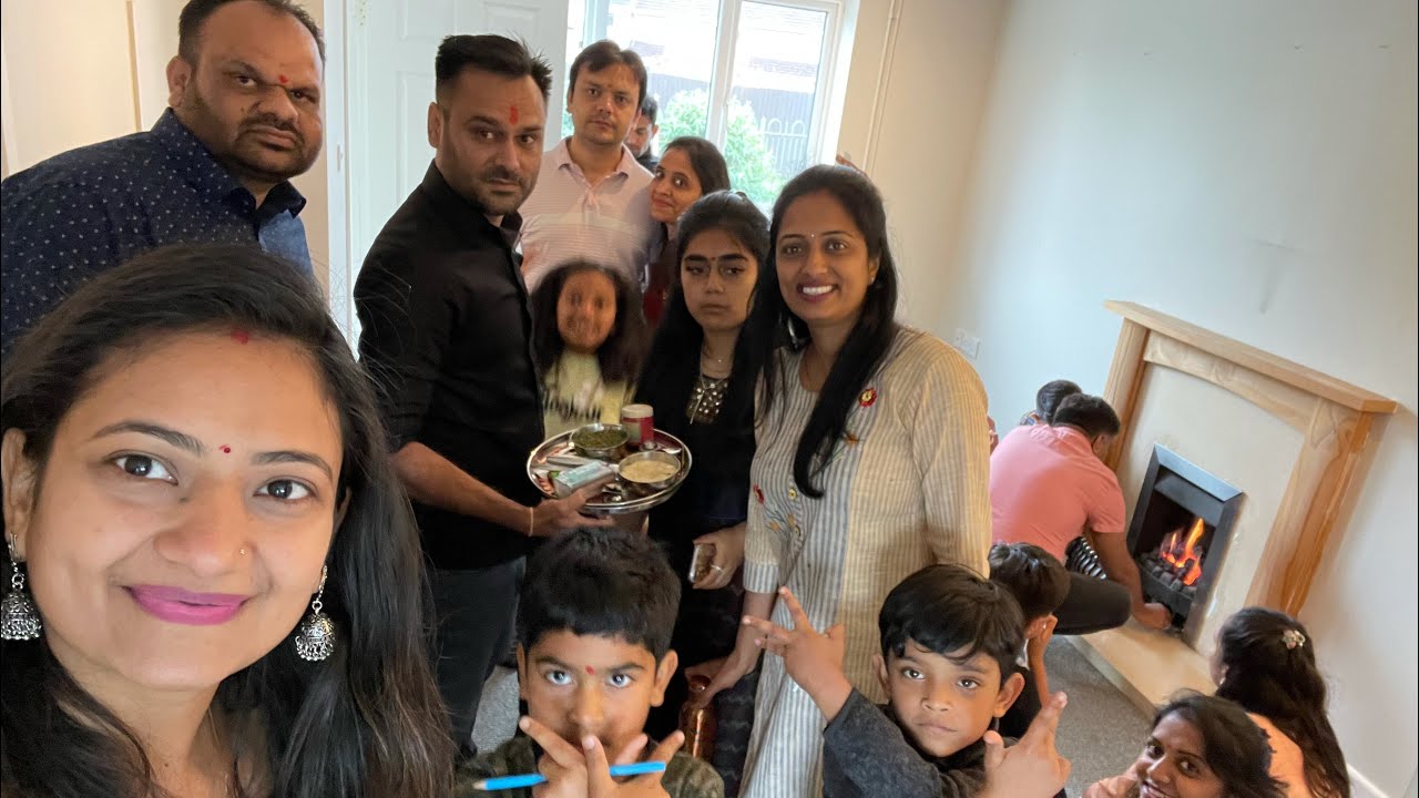 Bohot enjoy kiya #gujjufamily!! Cousin sister’s new house 🏡 #hometour and (kumbh ghada)in England￼
