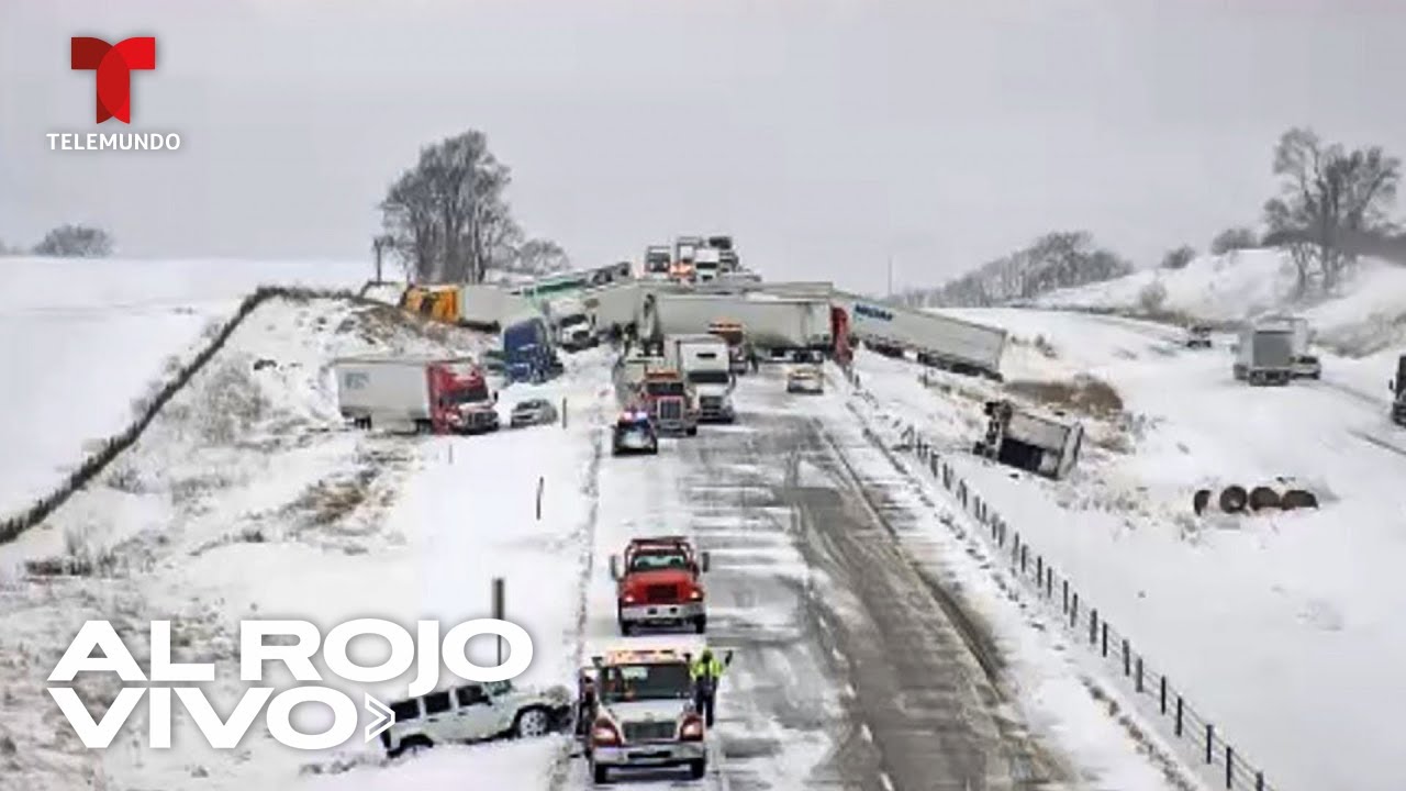 Tormenta invernal provoca un choque masivo y cuantiosos daños en una carretera de Iowa