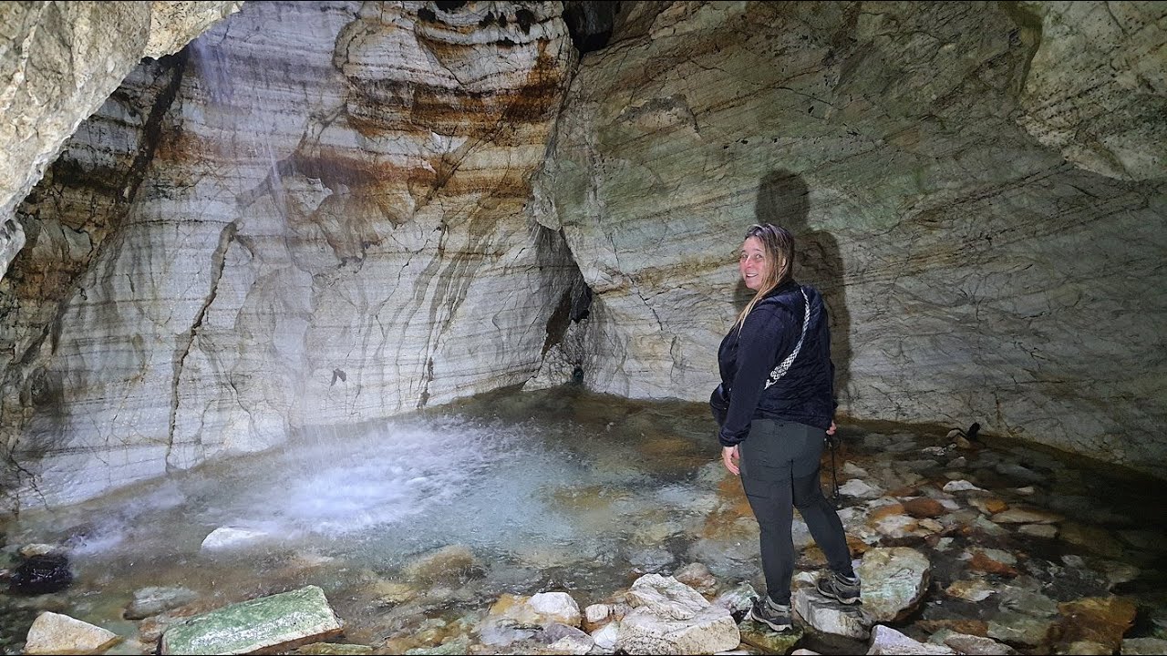 Trollkirka - Eine Höhle mit Wasserfällen in Norwegen