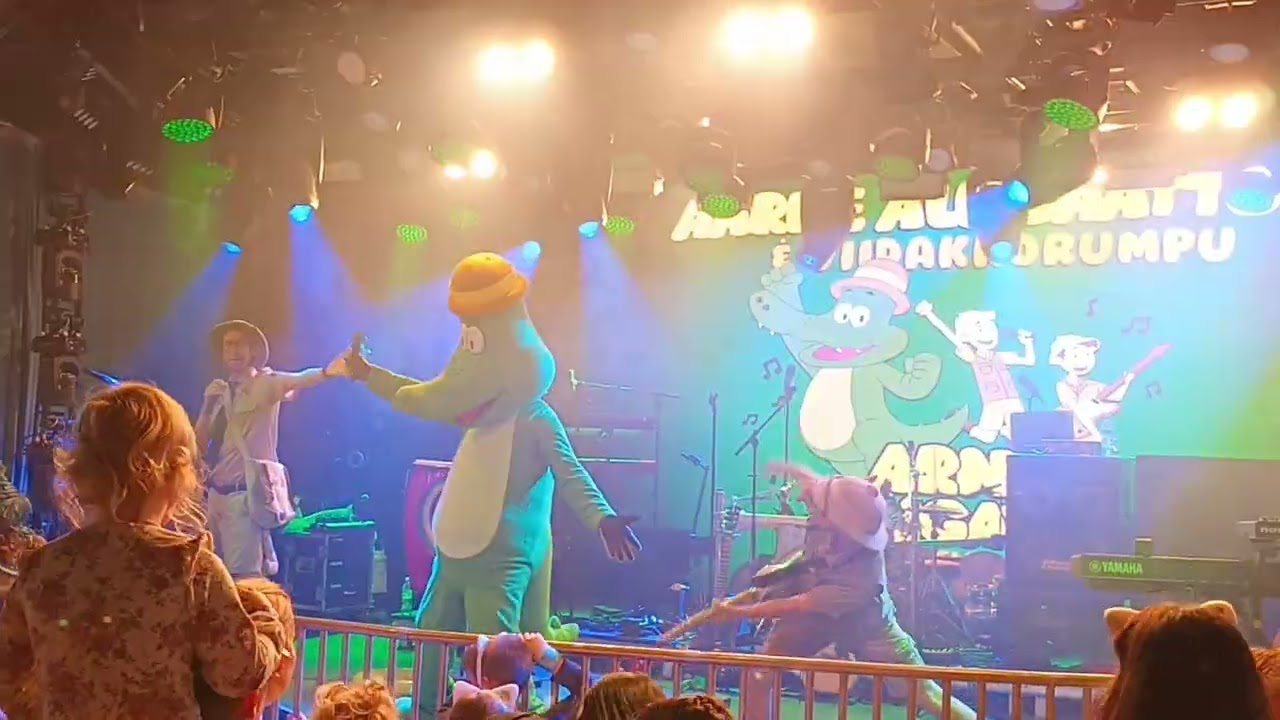 🦜❤️🐊 EN EL CONCIERTO DE ARNE ALLIGATOR / AT THE ARNE ALLIGATOR CONCERT 🐊❤️🦜