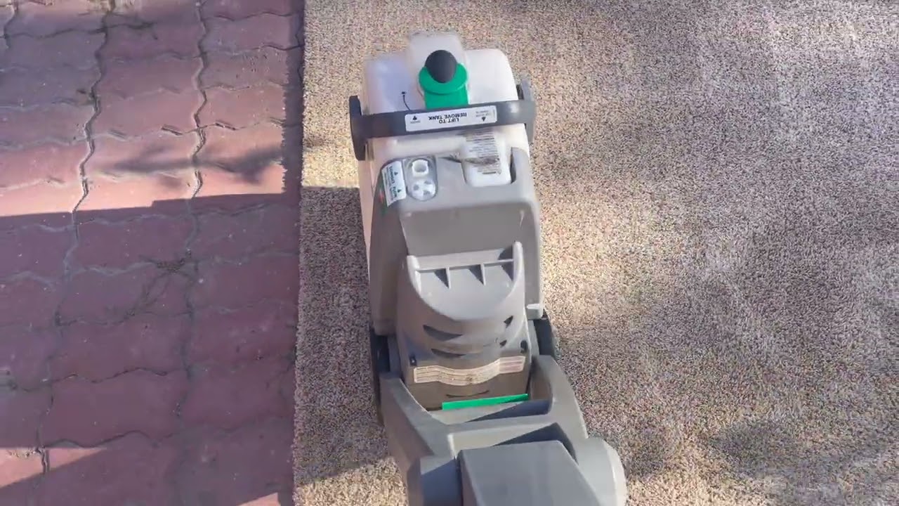 Deep Clean beige area rug. ASMR vacuum