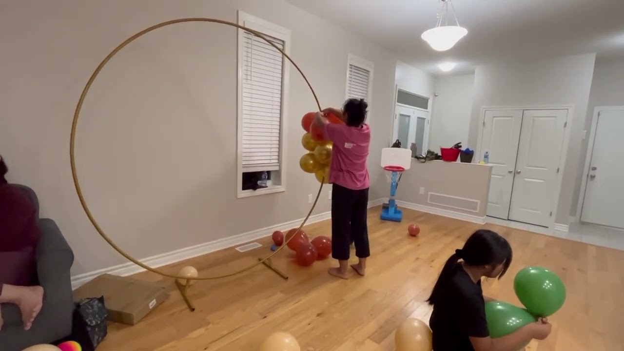 Custom Animal-Themed Balloon Arch for My Son's First Birthday Celebration