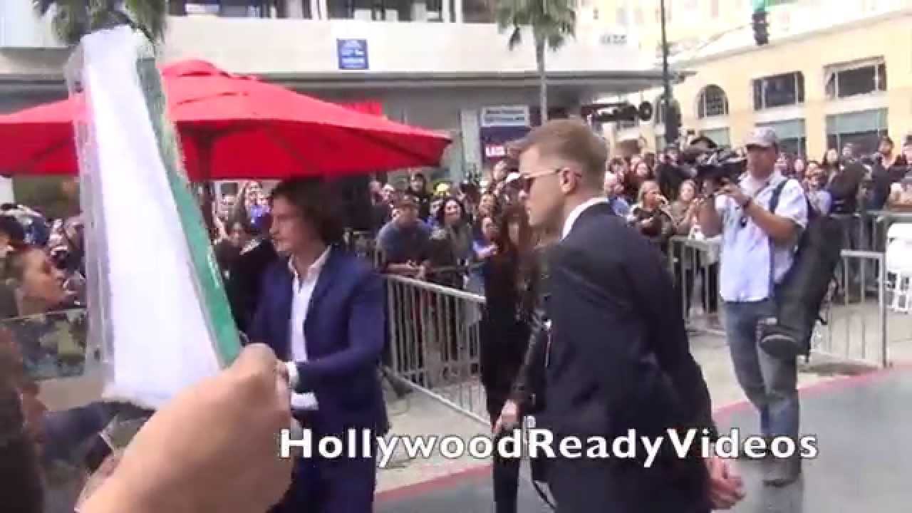 Orlando Bloom greets fans at his star ceremony in Hollywood