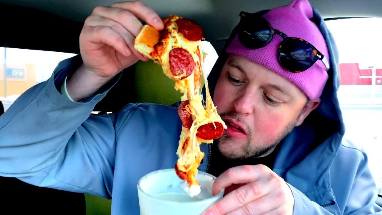 THE BEST PIZZA HUT I'VE EVER HAD