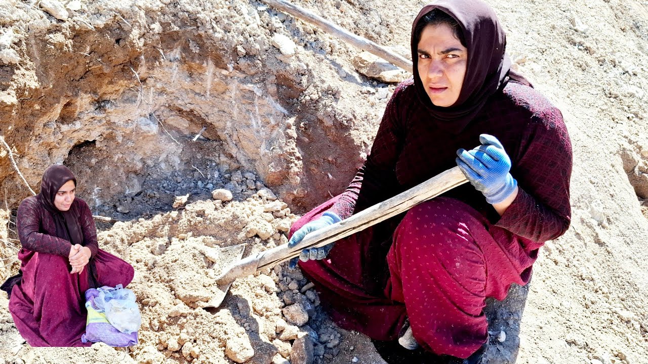 Moonlight in the Wild Mountains; Building a Cave with Bare Hands
