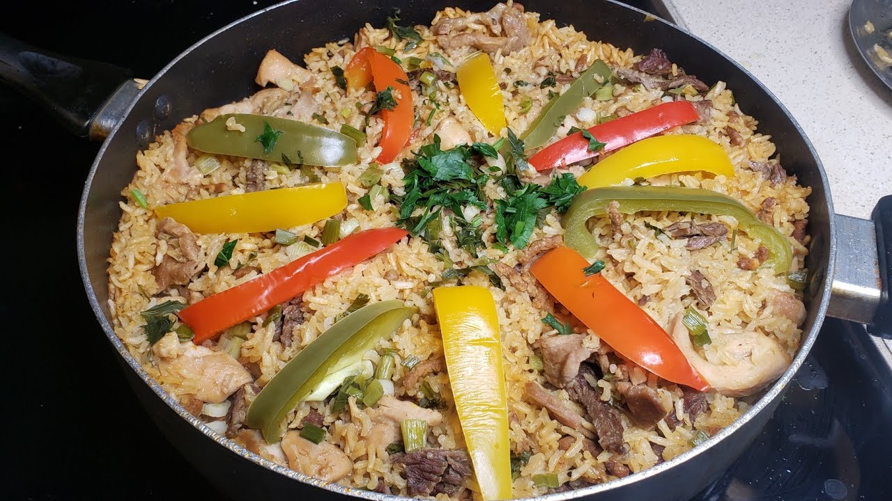 Paella de carne a lo boricua
